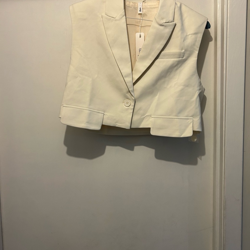 Glam Ivory Sleeveless Vest